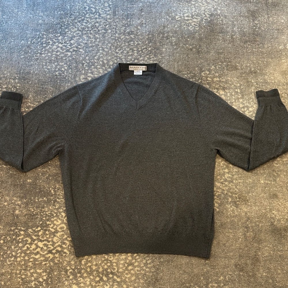 Martin MENS Gray V-Neck Sweater men’s size L  wool